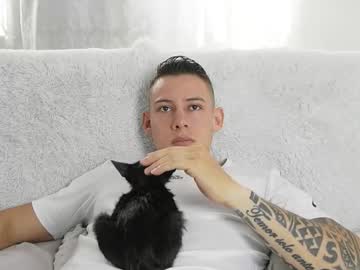 Muscle_King_Cum Chaturbate stream image from November 05, 2025