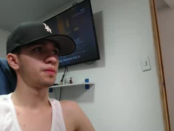 Juanboytw Chaturbate stream image from November 05, 2025