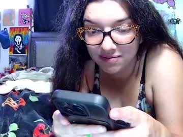 Juicybootyqt Chaturbate stream image from November 05, 2025
