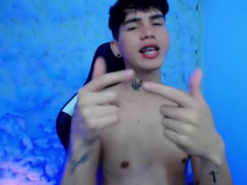 Kiss_Whitee Chaturbate stream image from November 05, 2025