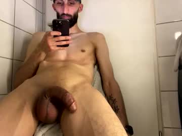 Itsstrong90 Chaturbate stream image from November 05, 2025