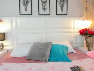 Viollet_Xoxo Chaturbate stream image from November 05, 2025