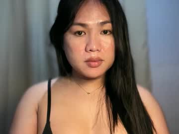 Yourdreamgirlchloe Chaturbate stream image from November 05, 2025