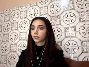 Lilihalvorsen Chaturbate stream image from November 05, 2025