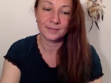Lucykissxx Chaturbate stream image from November 05, 2025