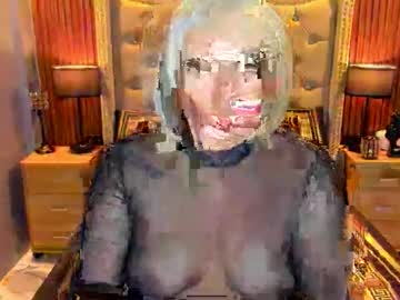 Xholyamber Chaturbate stream image from November 05, 2025