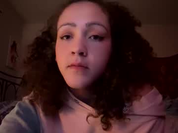 Nellbee Chaturbate stream image from November 06, 2025