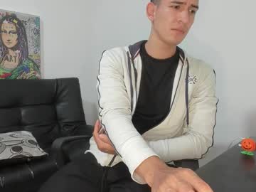 Mike3xxx Chaturbate stream image from November 06, 2025