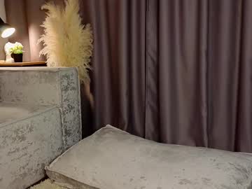 Lauratang Chaturbate stream image from November 06, 2025