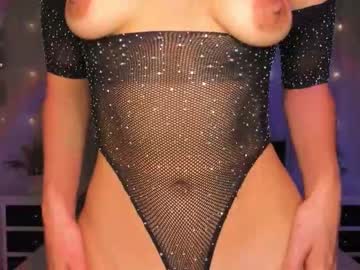 Evoletbee Chaturbate stream image from November 06, 2025