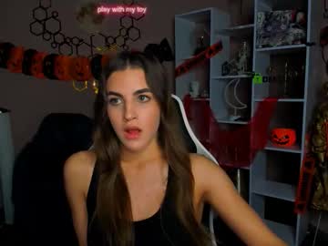 Bella_Cute12 Chaturbate stream image from November 06, 2025