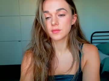 Mmminnie Chaturbate stream image from November 06, 2025