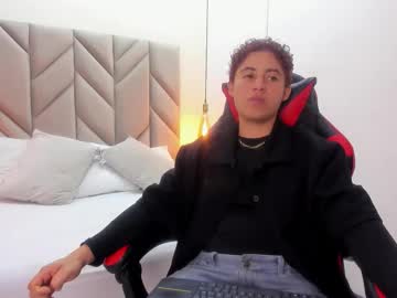 Zukulankurozaki Chaturbate stream image from November 06, 2025