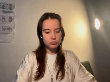 Gertrudenieminen Chaturbate stream image from November 06, 2025