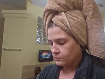 Everleighlux Chaturbate stream image from November 06, 2025