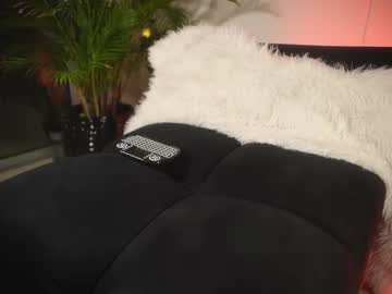 Grayce__Blossoms Chaturbate stream image from November 06, 2025