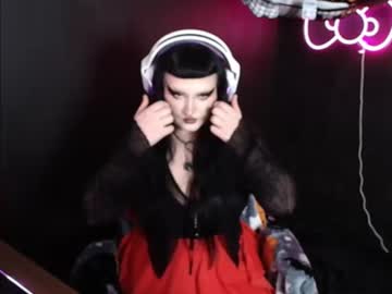 Doberminx Chaturbate stream image from November 07, 2025