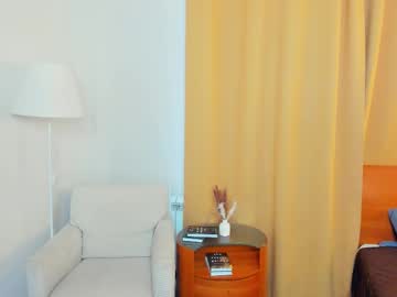 Softlyy_Bold Chaturbate stream image from November 07, 2025