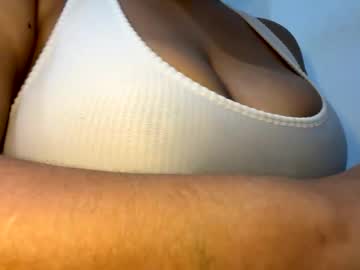 Clariun Chaturbate stream image from November 07, 2025