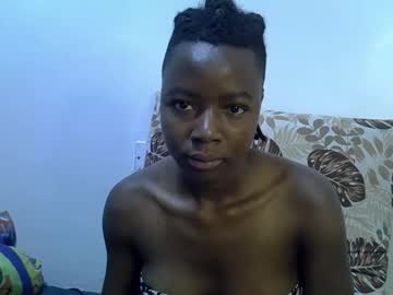 Pretty_Queen18 Chaturbate stream image from November 07, 2025