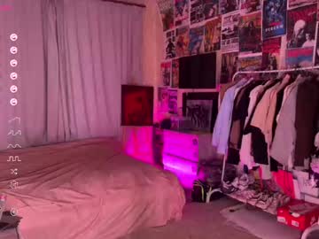 Bestie_Me Chaturbate stream image from November 07, 2025
