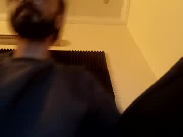 Fezzyqt Chaturbate stream image from November 07, 2025