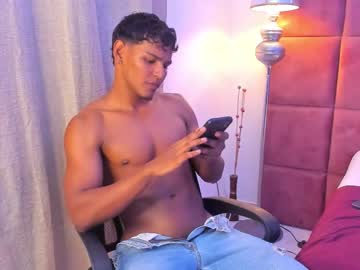 Hugo_Cano Chaturbate stream image from November 08, 2025