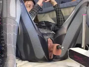 Hotaleksaa Chaturbate stream image from November 08, 2025