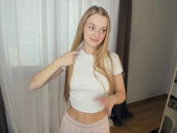 Blondysky Chaturbate stream image from November 08, 2025