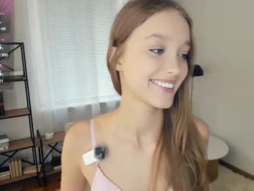 Alicemelison Chaturbate stream image from November 08, 2025