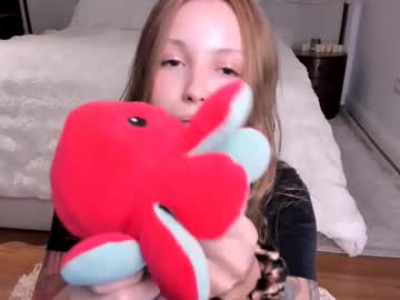 Peachvibes Chaturbate stream image from November 08, 2025