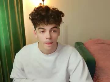 Dreamgonetan Chaturbate stream image from November 08, 2025