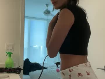 Camiliakxoxo Chaturbate stream image from November 08, 2025