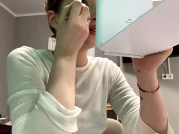 Myeshapolitowski Chaturbate stream image from November 08, 2025