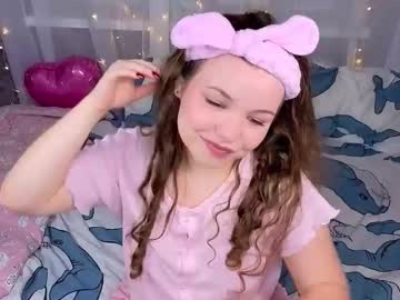 Emilyart_ Chaturbate stream image from November 08, 2025