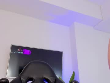 Devoncollins Chaturbate stream image from November 08, 2025