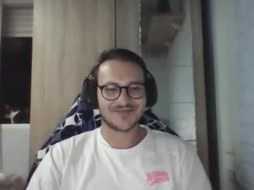 Younromki Chaturbate stream image from November 08, 2025