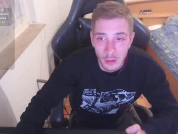 Zuzmosfokafasz Chaturbate stream image from November 08, 2025