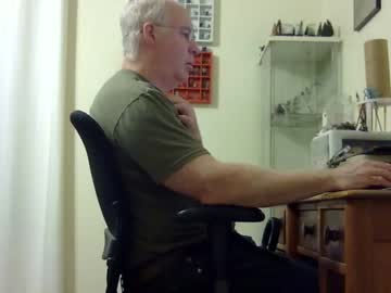 Chris2002b Chaturbate stream image from November 09, 2025
