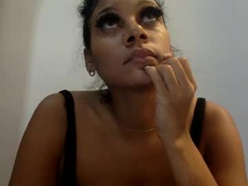 Pinkmonae Chaturbate stream image from November 09, 2025