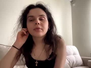 Carolannheintz Chaturbate stream image from November 09, 2025