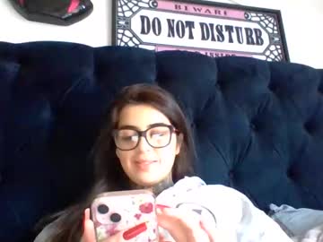 Ceceluv27 Chaturbate stream image from November 09, 2025
