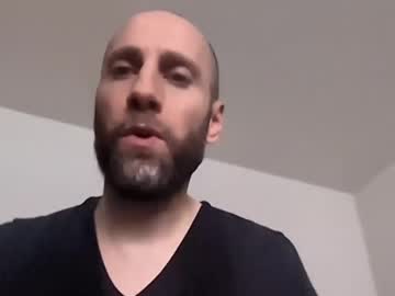 Eyechosebb Chaturbate stream image from November 09, 2025