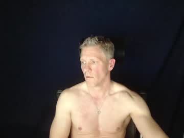 Seanuncut Chaturbate stream image from November 09, 2025