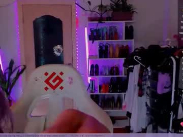 Frida_Fortune Chaturbate stream image from November 10, 2025
