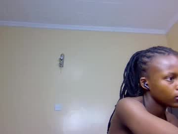 Mona_Luv1 Chaturbate stream image from November 10, 2025