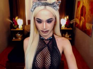 Twofuckablestrans Chaturbate stream image from November 10, 2025
