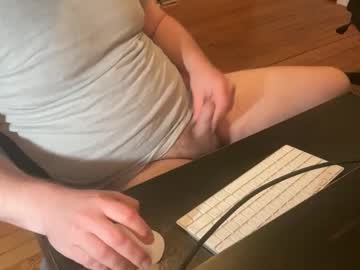 Crackthesky886 Chaturbate stream image from November 10, 2025