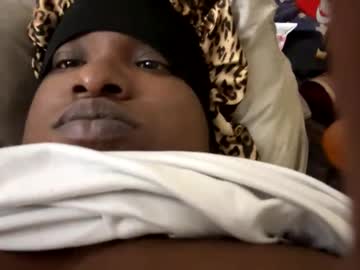 Virgovirgiyne Chaturbate stream image from November 10, 2025
