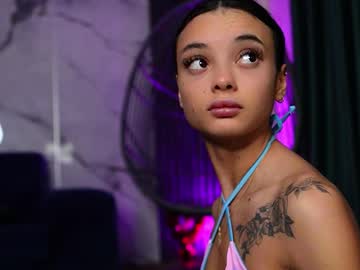 Rachelravee Chaturbate stream image from November 10, 2025